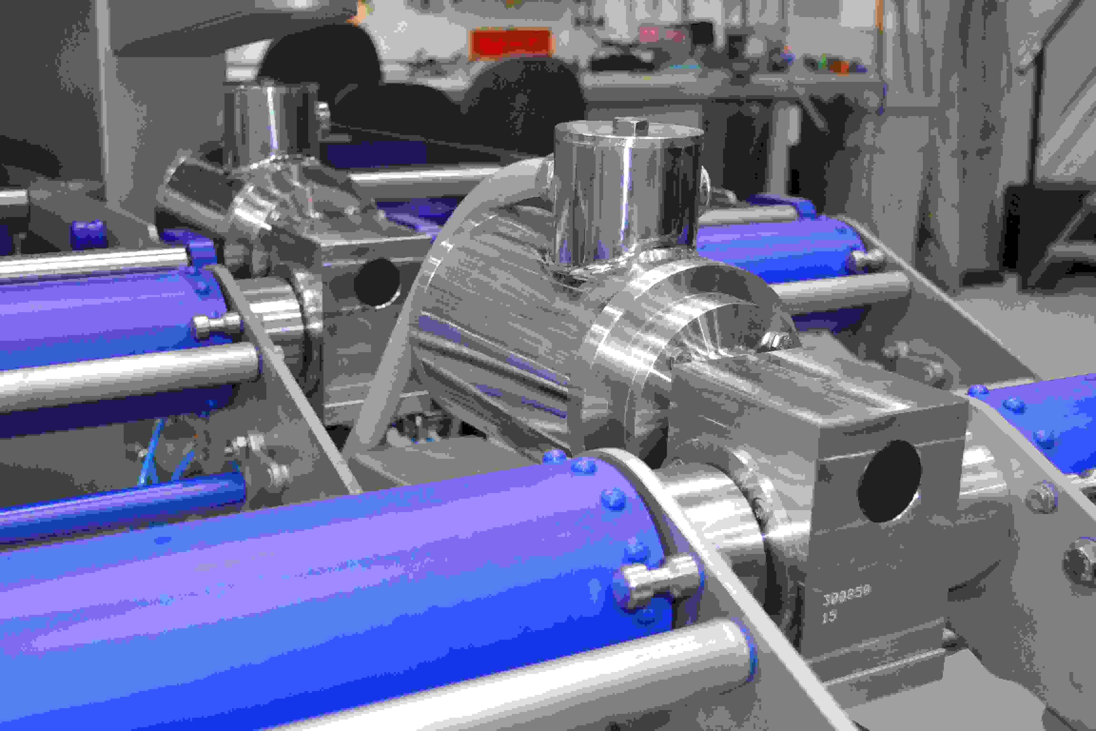 To snekkegear med motor